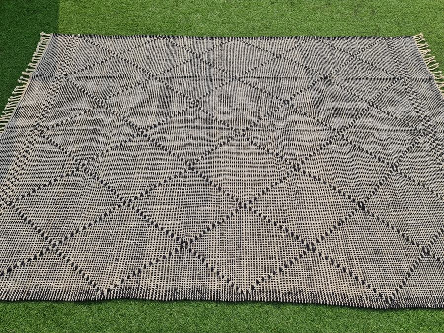 Custom flatweave kilim rug in black and grey, woven to order by Rug Gossips in Lahore