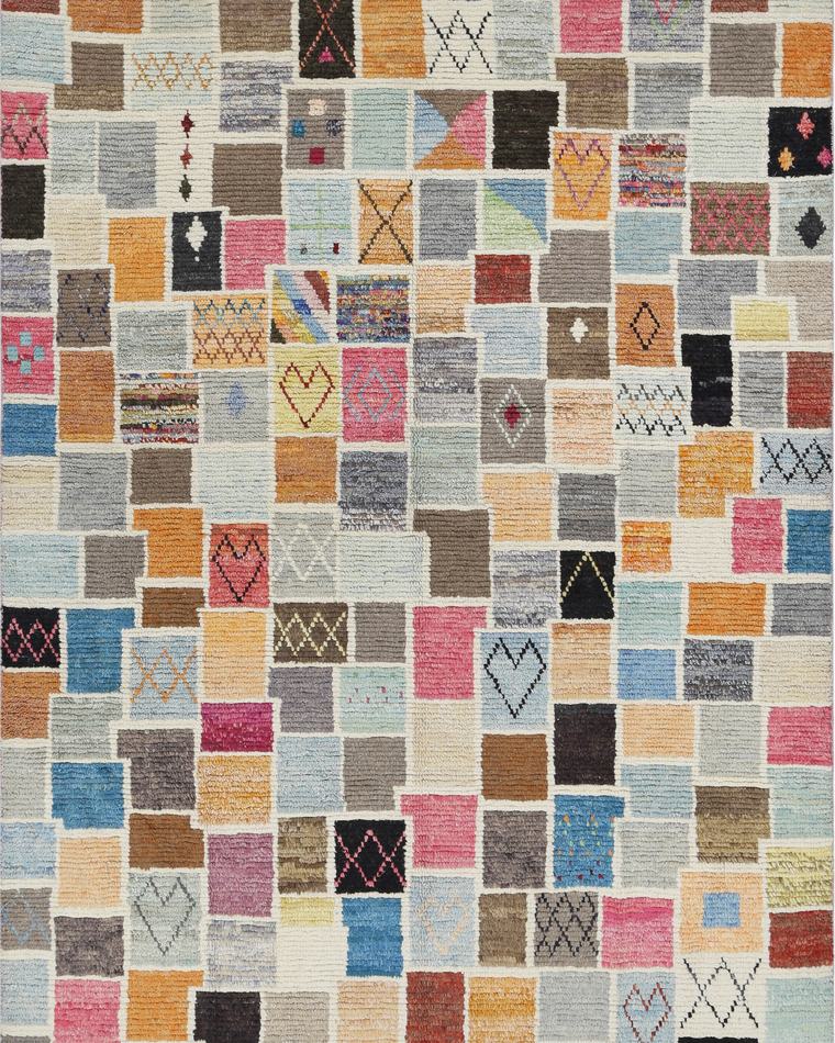 Custom hand-knotted wool rug in beige and grey, 284 × 183 cm, woven to order by Rug Gossips in Lahore
