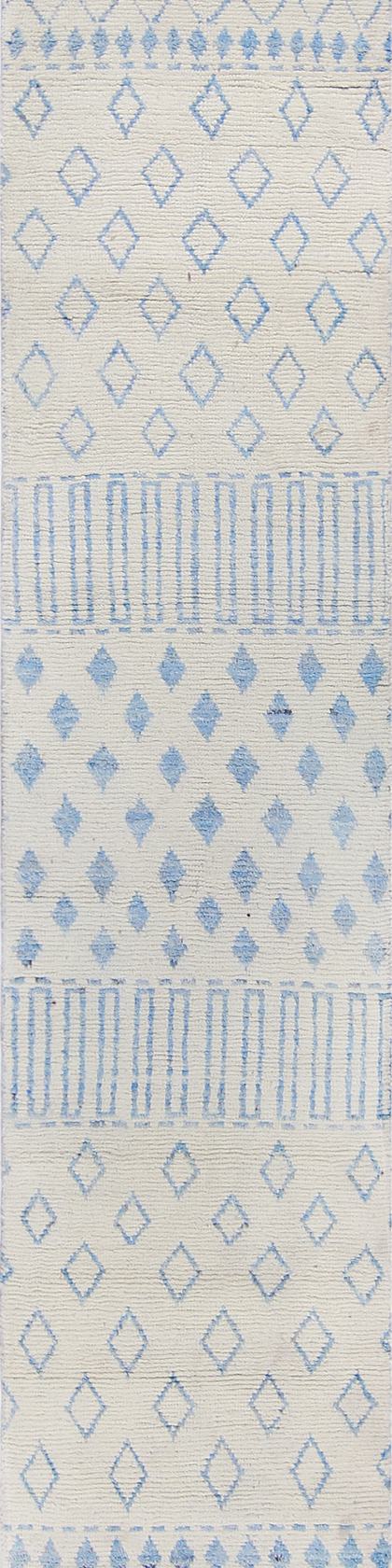 Custom handwoven runner rug in cream and beige, 533 × 90 cm, woven to order by Rug Gossips in Lahore
