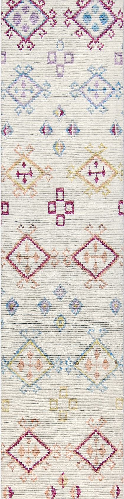 Custom handwoven runner rug in cream and beige, 557 × 83 cm, woven to order by Rug Gossips in Lahore