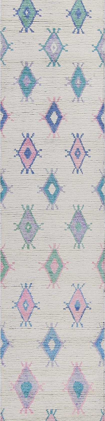 Custom handwoven runner rug in cream and beige, 567 × 87 cm, woven to order by Rug Gossips in Lahore