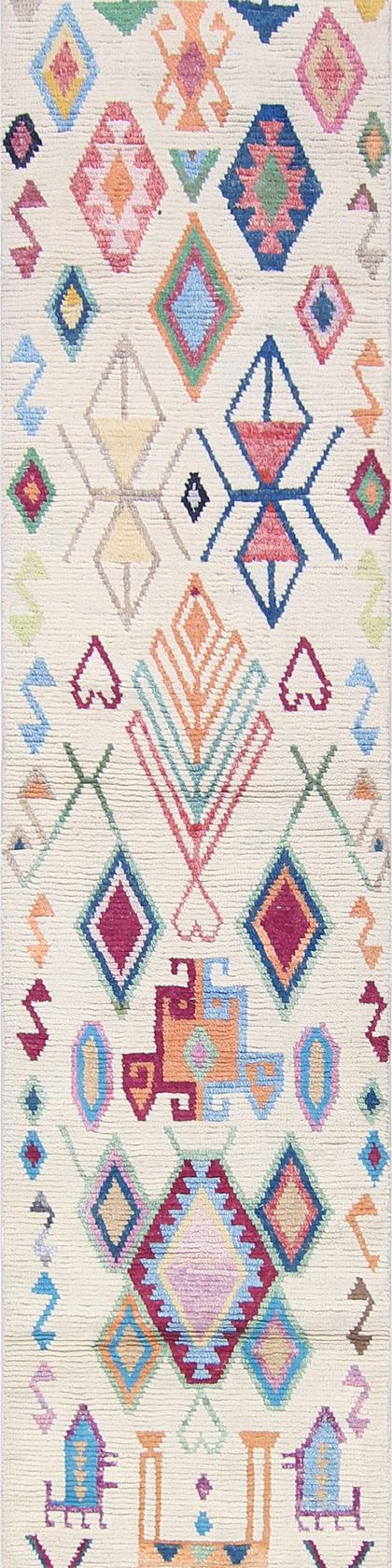 Custom handwoven runner rug in cream and grey, 479 × 87 cm, woven to order by Rug Gossips in Lahore