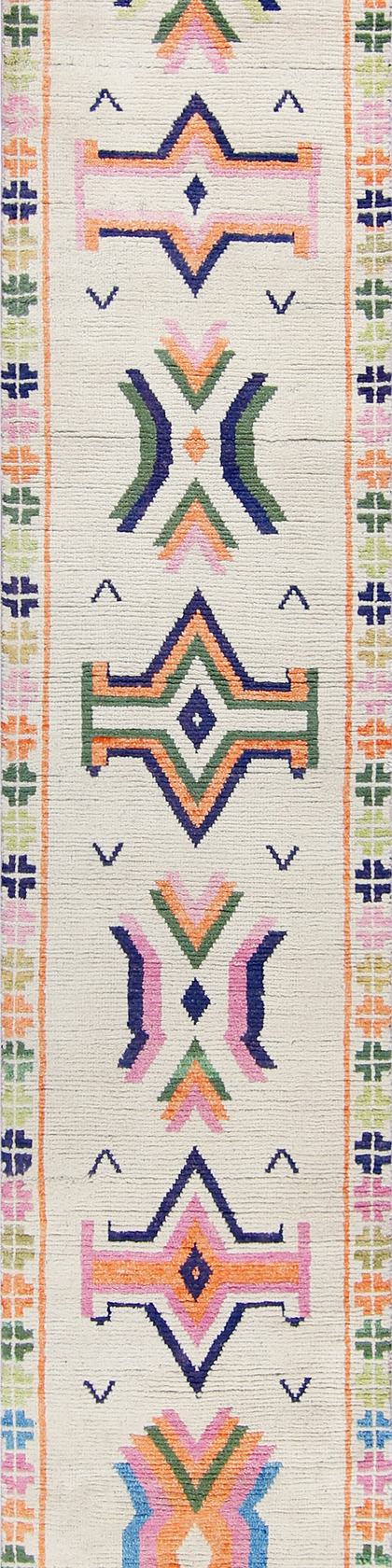 Custom handwoven runner rug in cream and sand, 556 × 90 cm, woven to order by Rug Gossips in Lahore